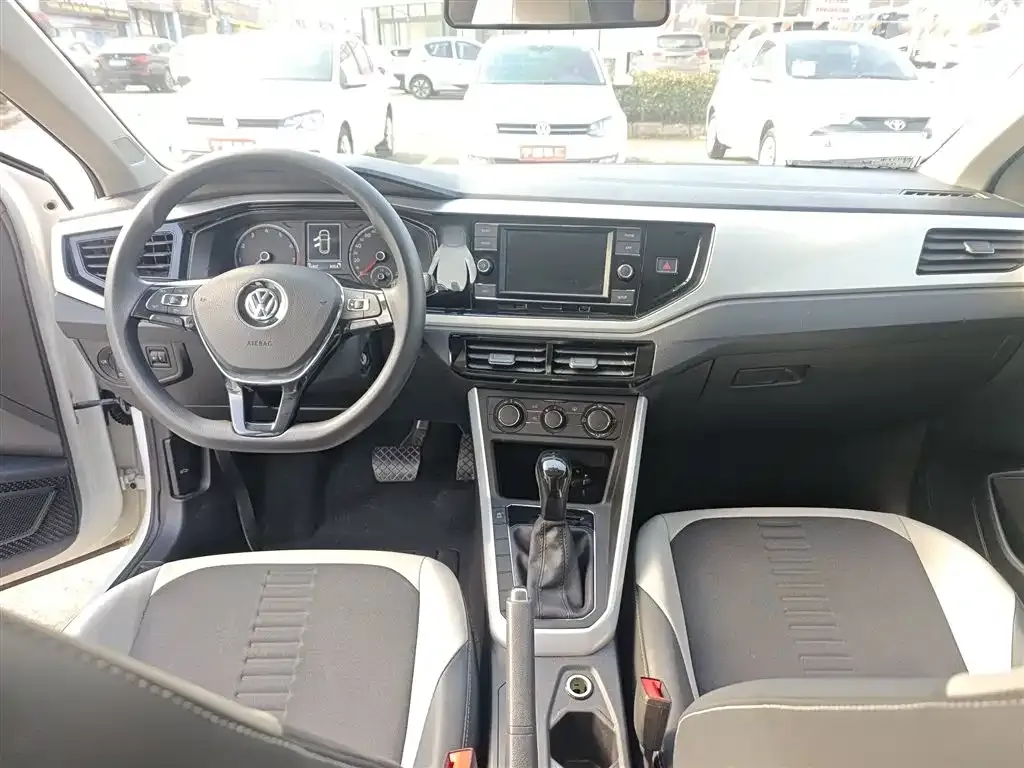 Volkswagen Polo 2021 из CN, фото 10
