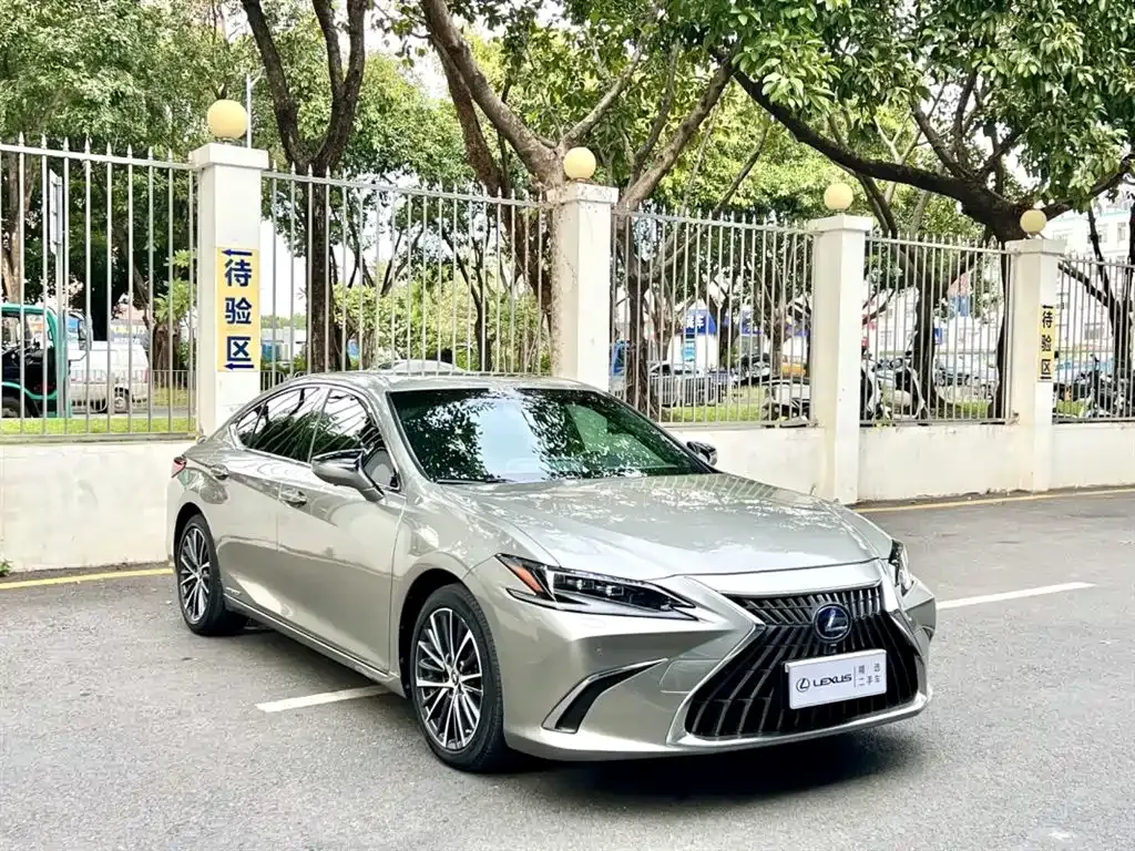 Lexus ES — фото 4