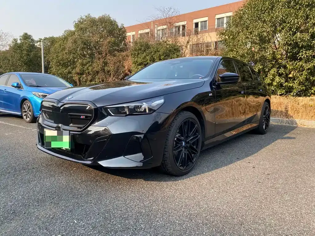 BMW i5 — фото 1