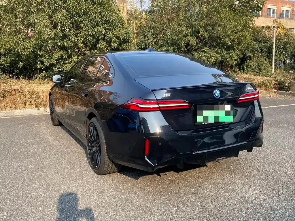 BMW i5 — фото 10