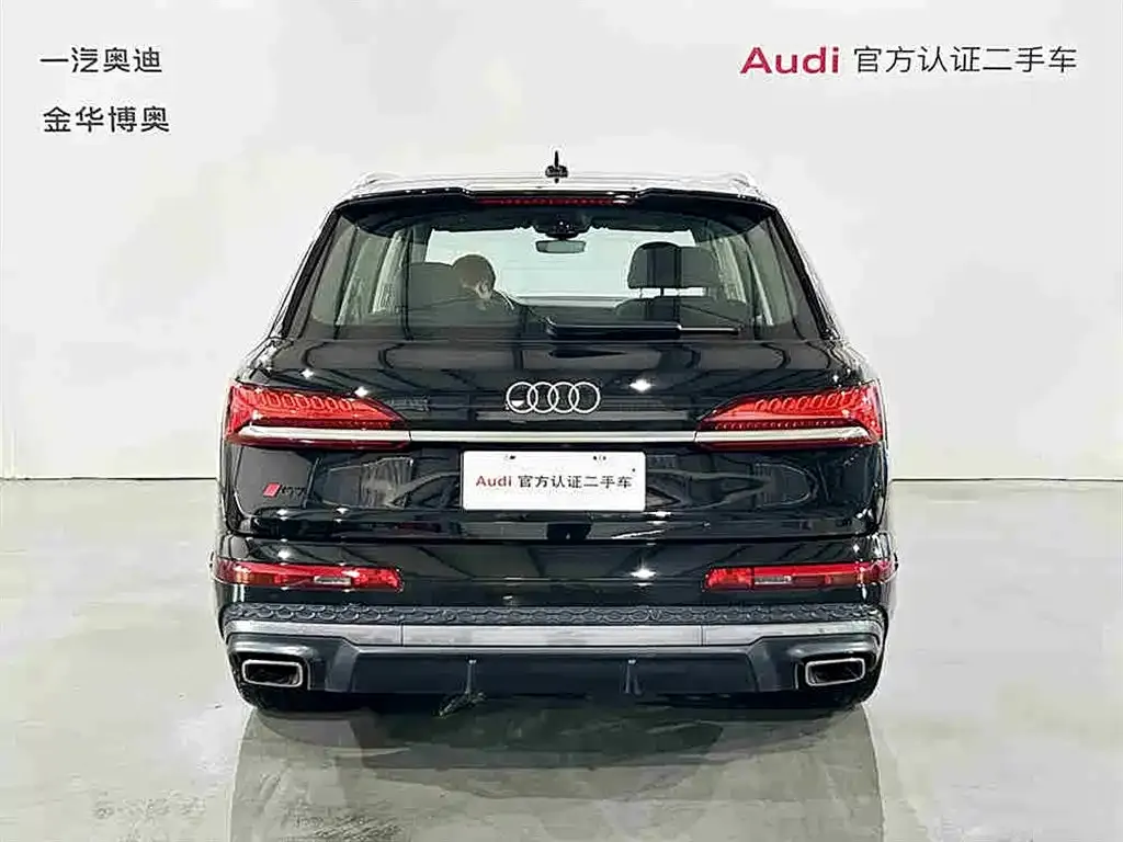 Audi Q7 2024 из CN, фото 6