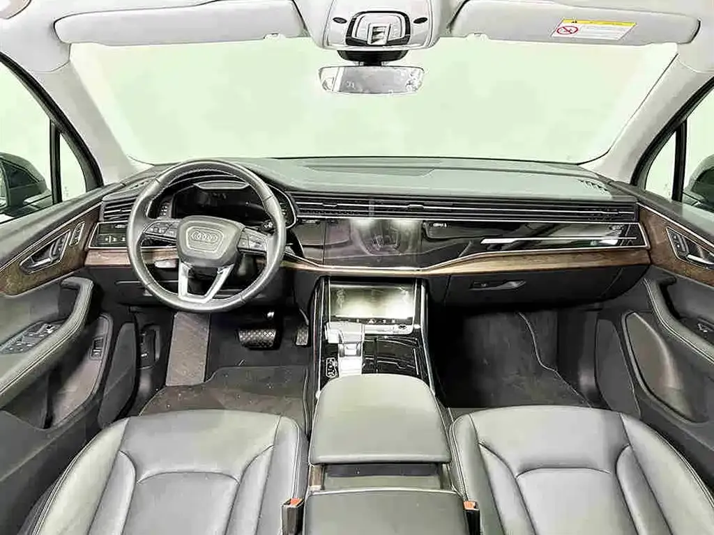 Audi Q7 2024 из CN, фото 9