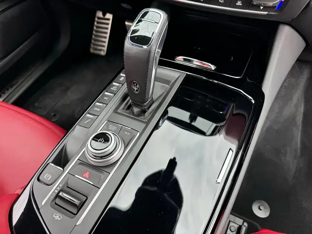 Maserati Levante 2022 из CN, фото 7