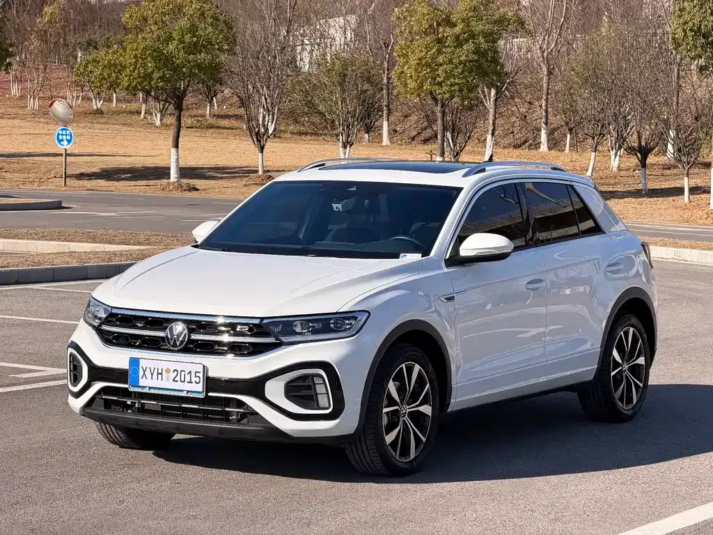 Volkswagen T-Roc 2023 из CN, фото 1