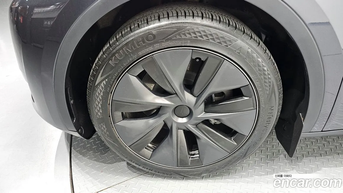 Tesla Model Y 2024 из KR, фото 5