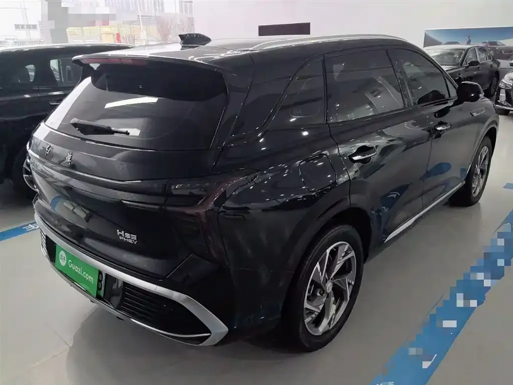 Hongqi HS3 PHEV — фото 7