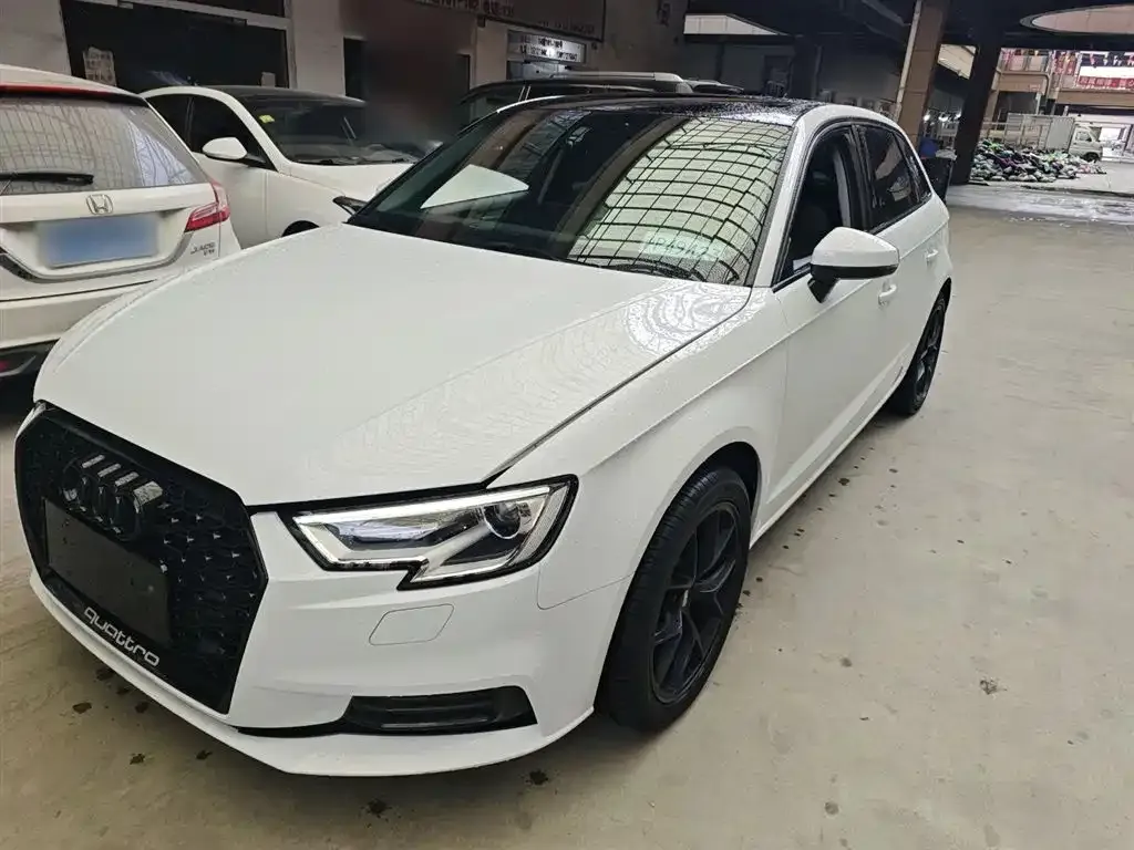 Audi A3 — фото 1