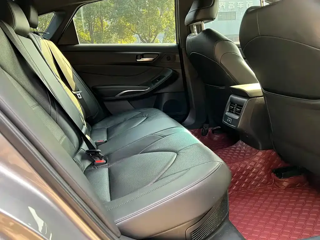 Toyota Avalon 2022 из CN, фото 8