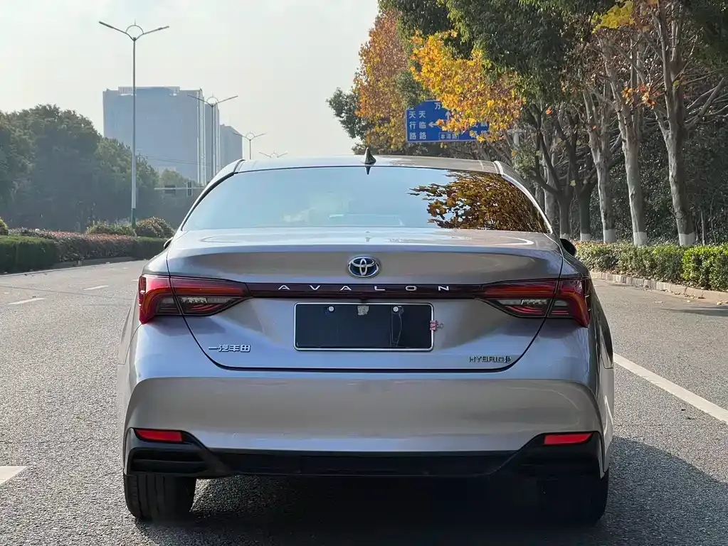 Toyota Avalon 2022 из CN, фото 3