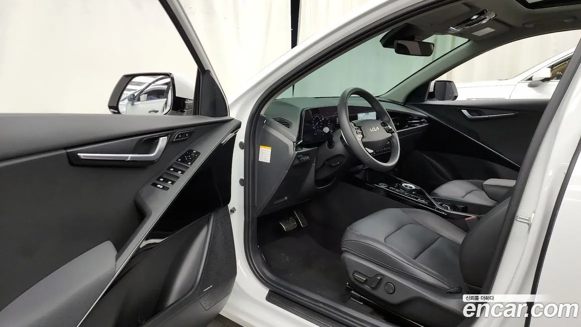 Kia Niro — фото 10