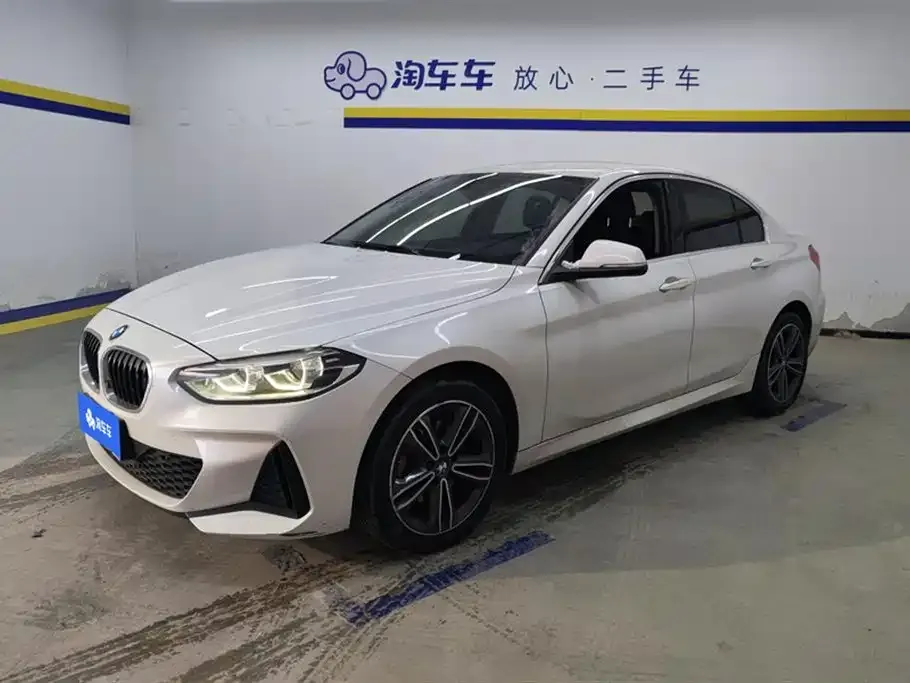 BMW 1 Series 2021 из CN, фото 1