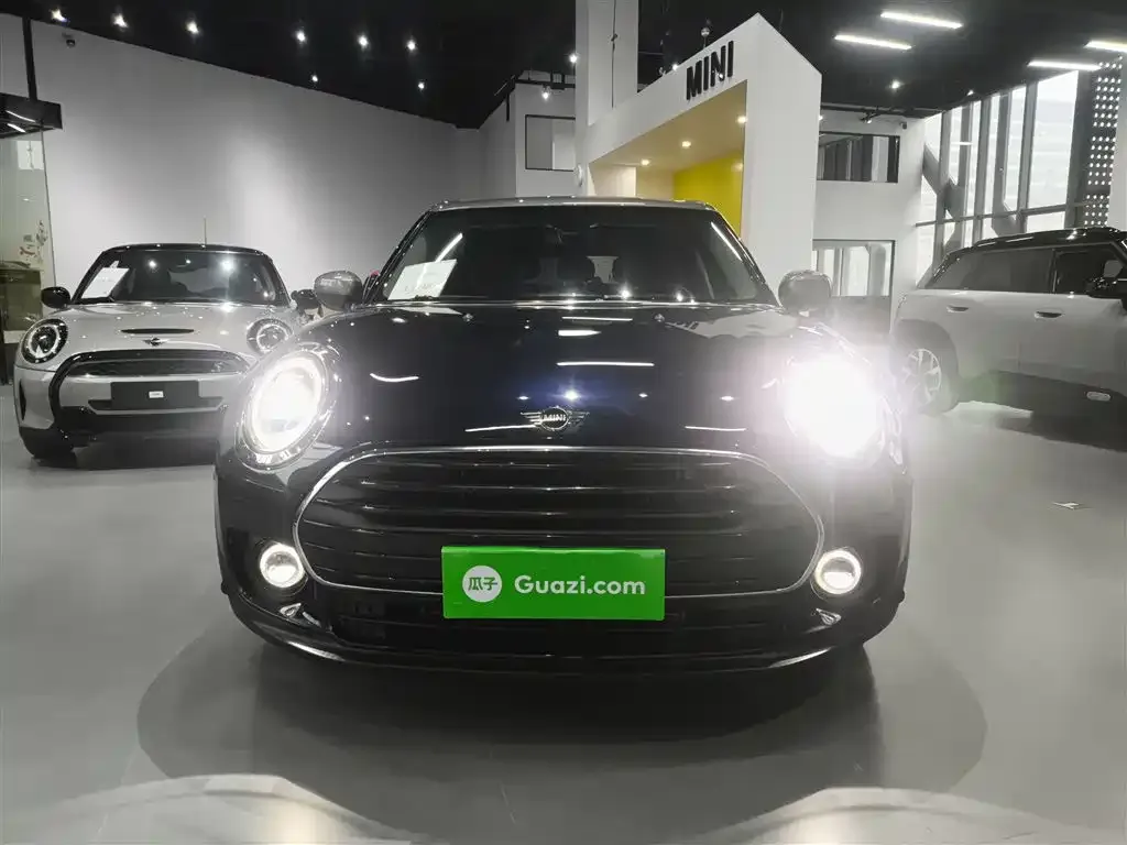 MINI Clubman — фото 2