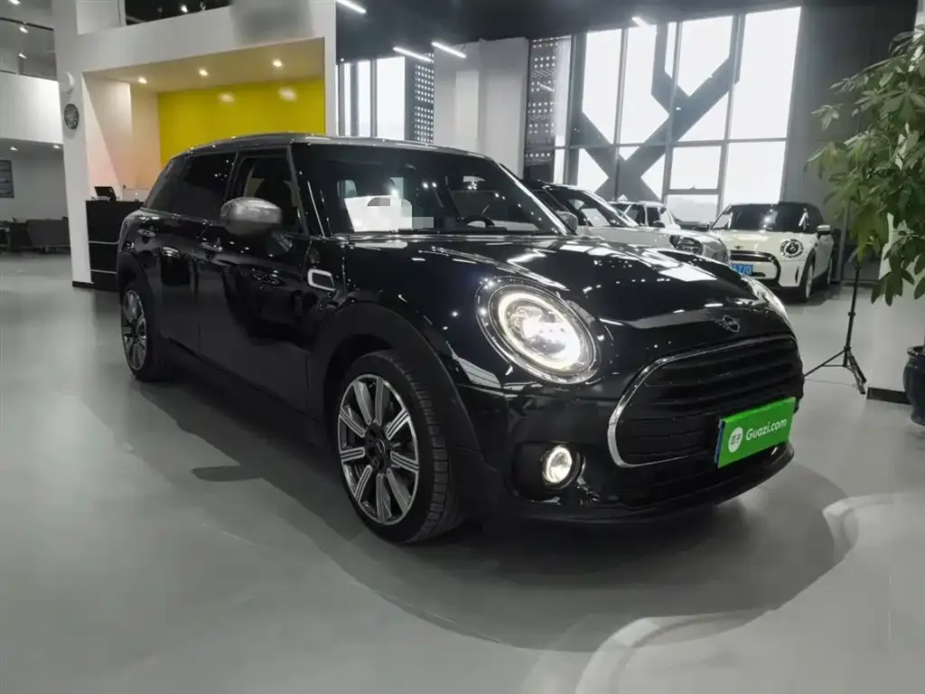 MINI Clubman — фото 5