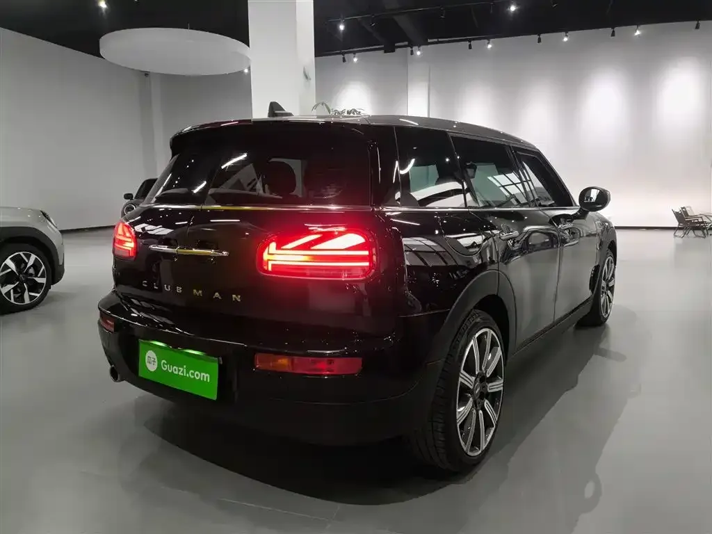 MINI Clubman — фото 4