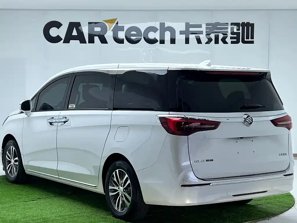 Buick GL8 2023 из CN, фото 8