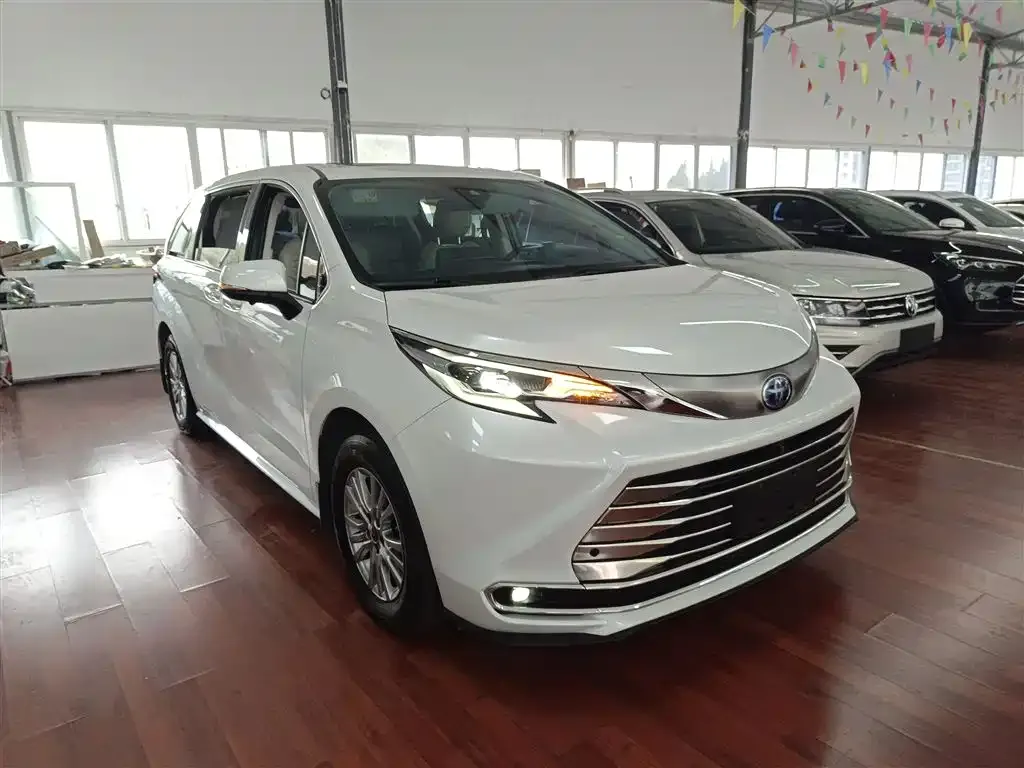 Toyota Sienna 2022 из CN, фото 8