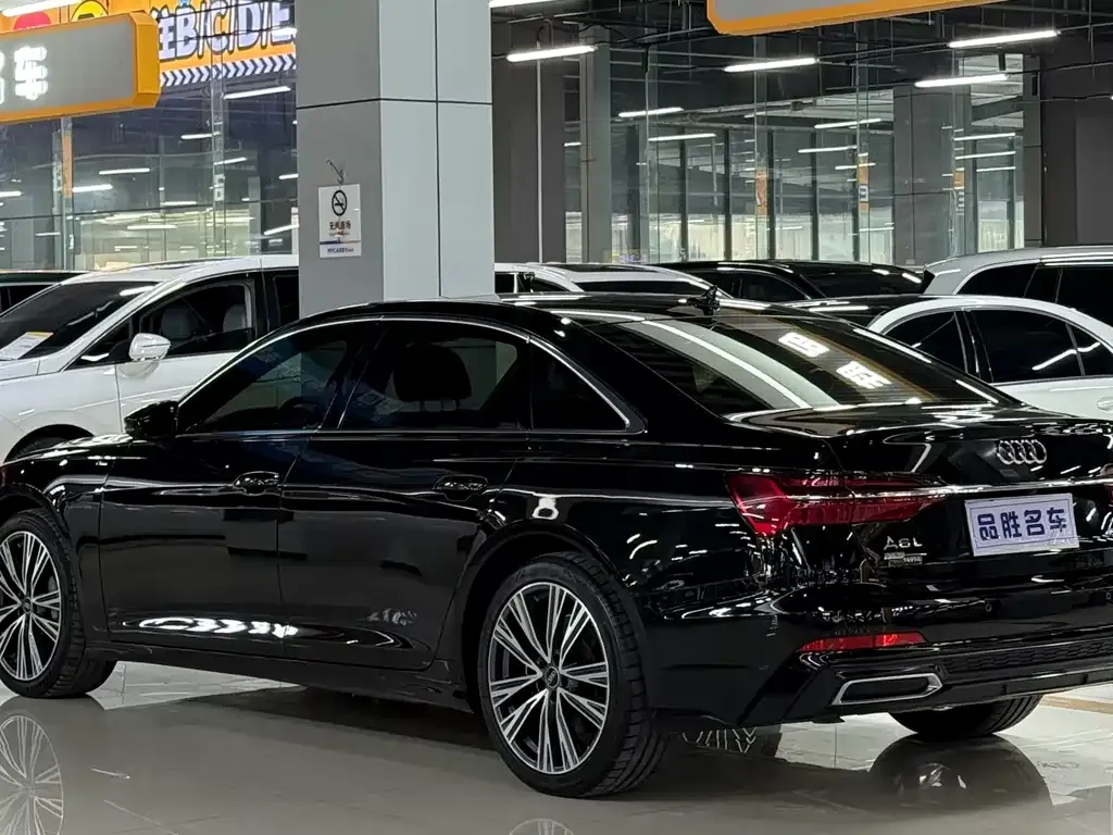 Audi A6L — фото 10