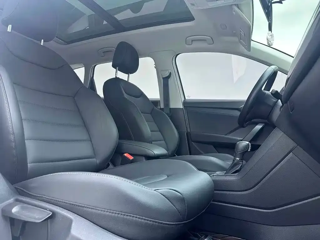 Volkswagen Tharu 2022 из CN, фото 10