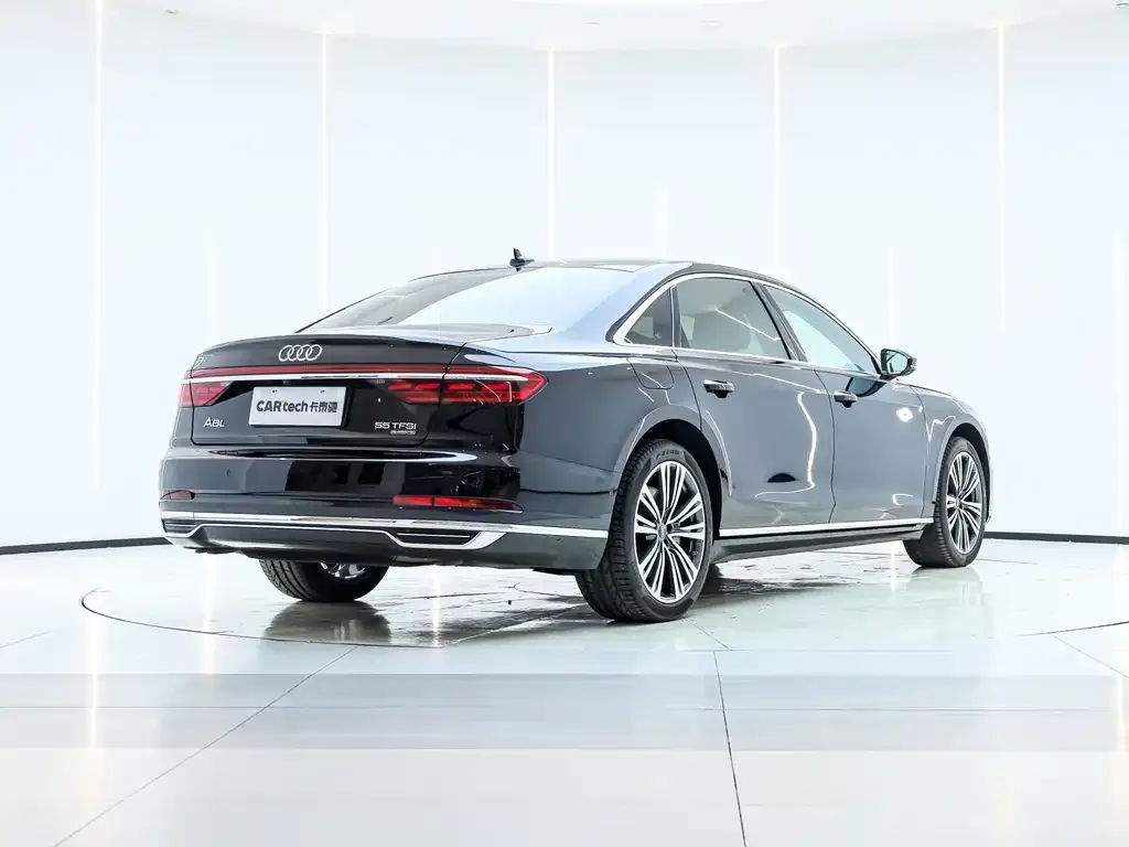 Audi A8 2021 из CN, фото 10