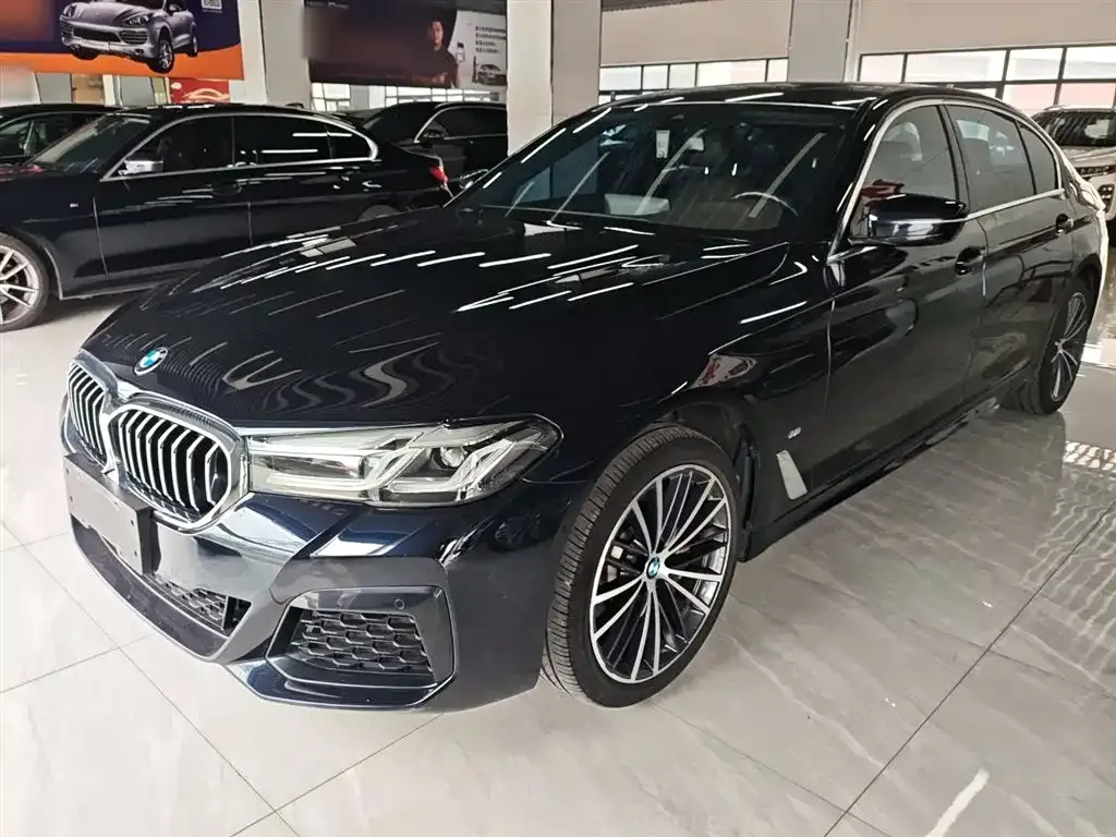 BMW 5 Series — фото 1