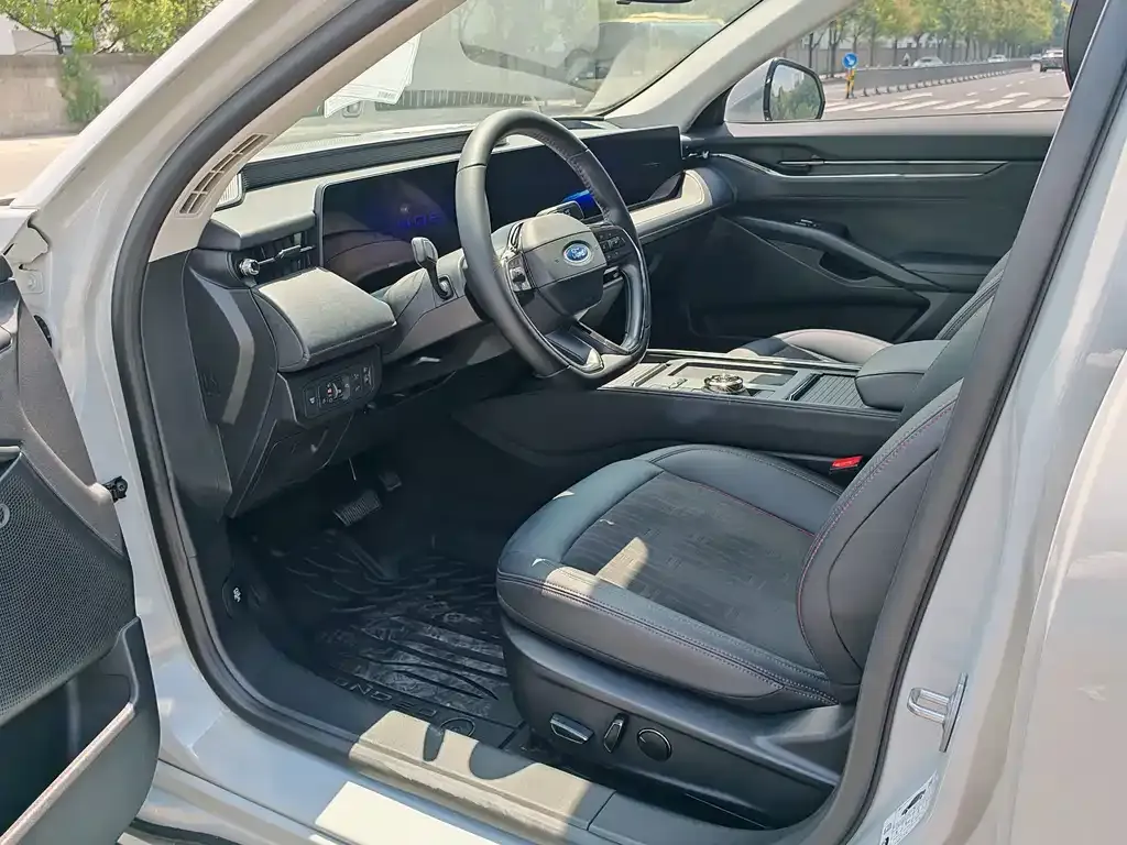 Ford Mondeo 2023 из CN, фото 6