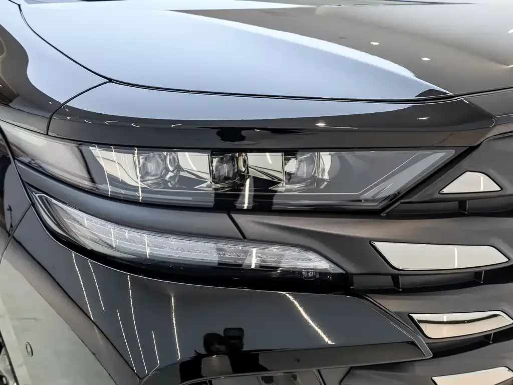 Toyota Vellfire 2024 из CN, фото 10