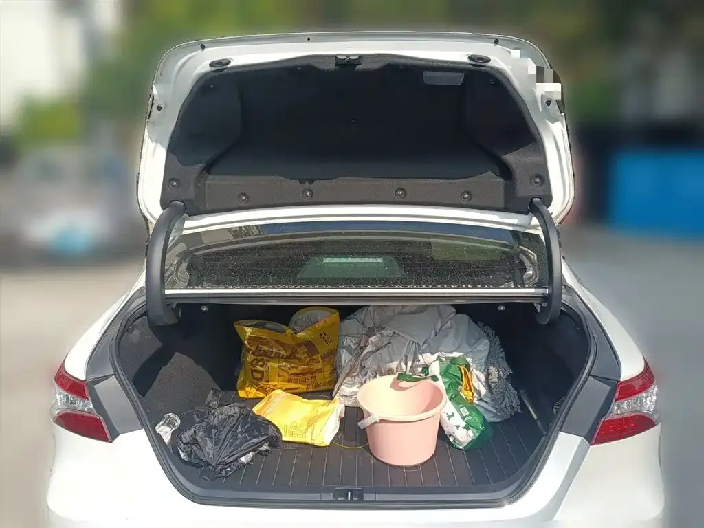 Toyota Camry 2023 из CN, фото 10