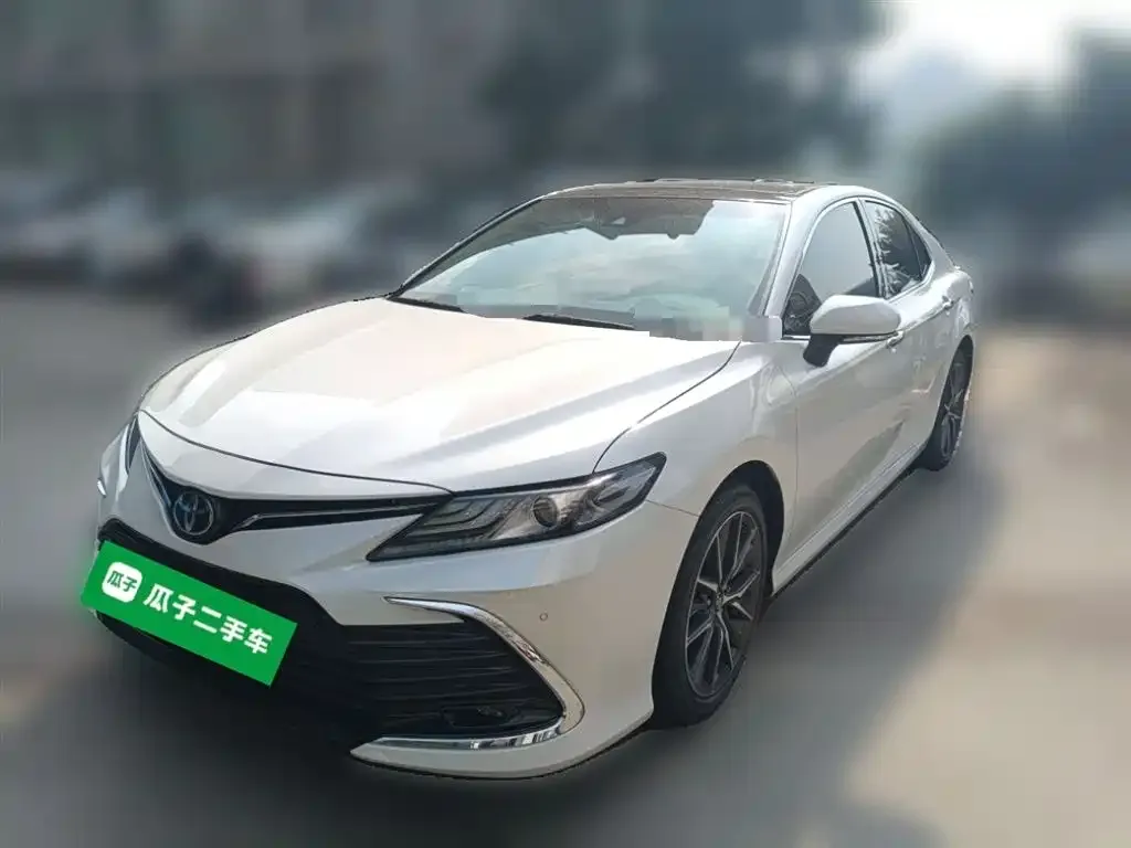 Toyota Camry 2023 из CN, фото 2