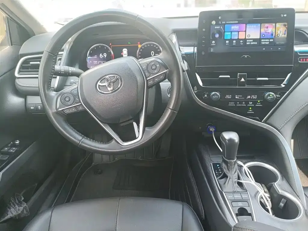 Toyota Camry 2023 из CN, фото 3