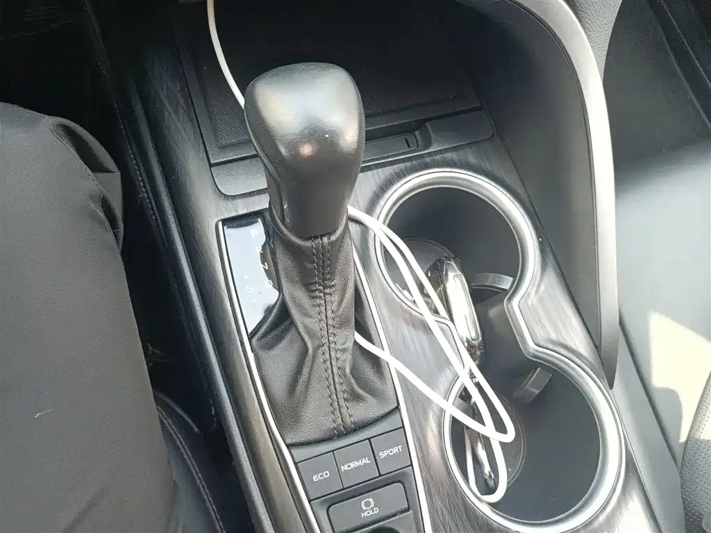 Toyota Camry 2023 из CN, фото 7