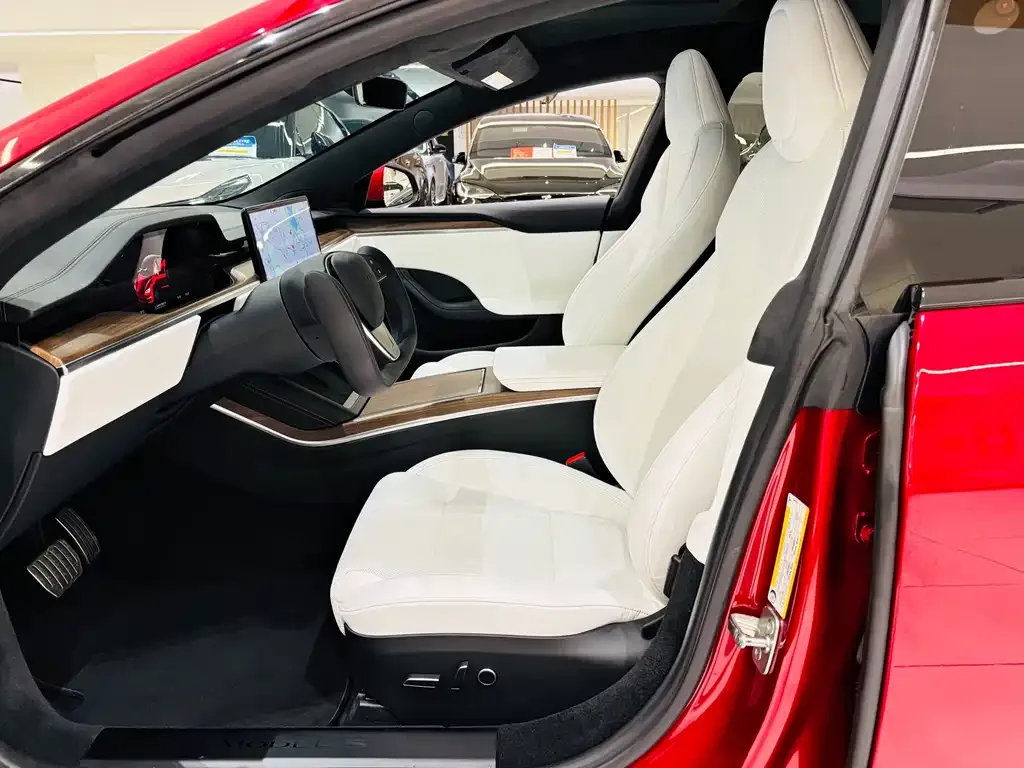 Tesla Model S — фото 2