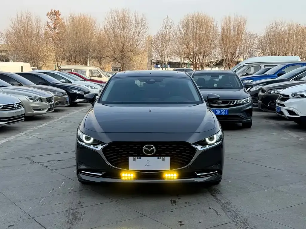 Mazda 3 Axela — фото 10