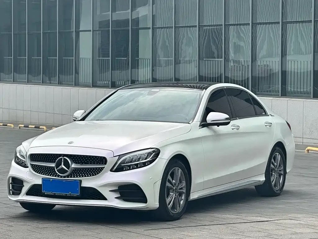 Mercedes-Benz C-Class — фото 1