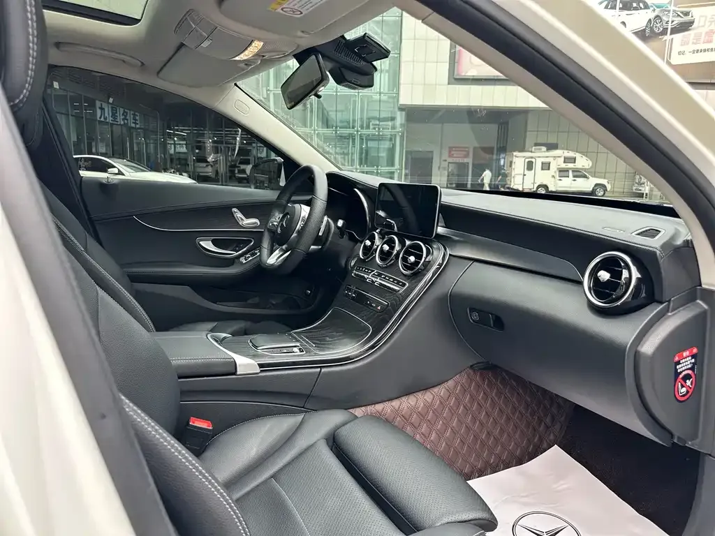Mercedes-Benz C-Class — фото 10