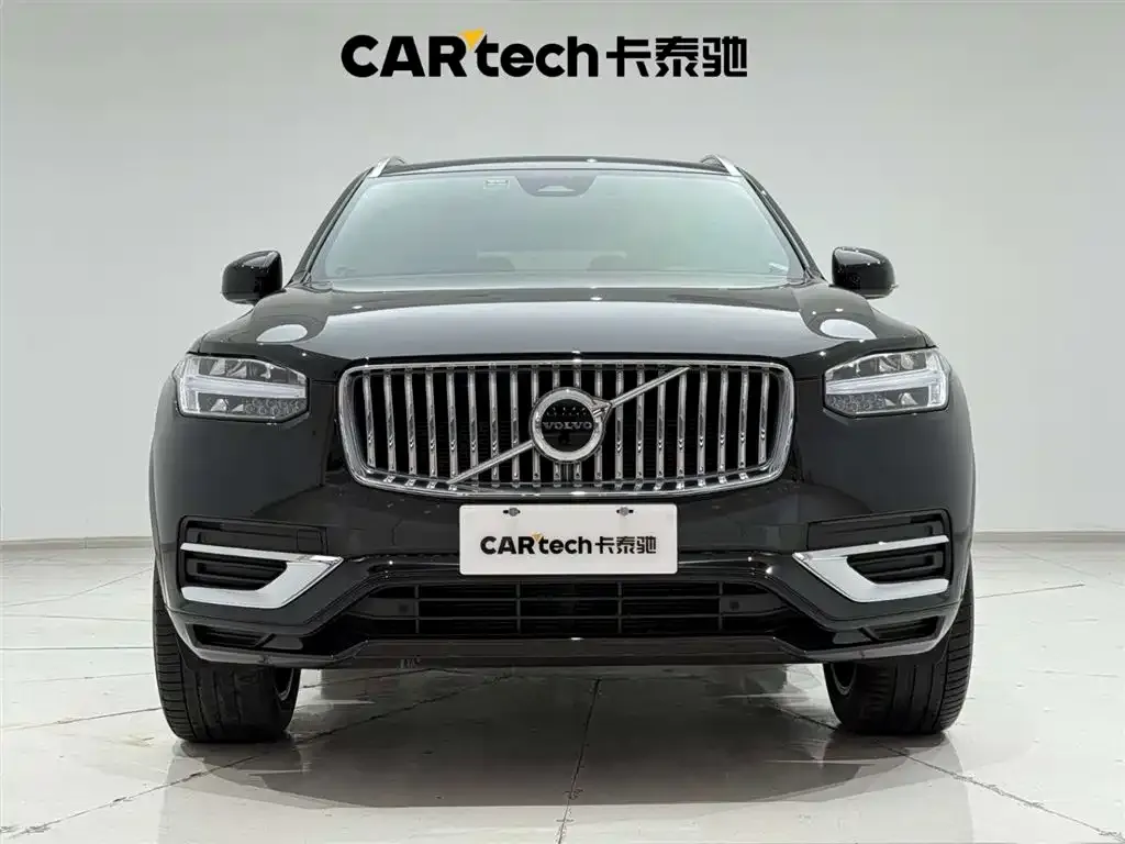 Volvo XC90 — фото 8