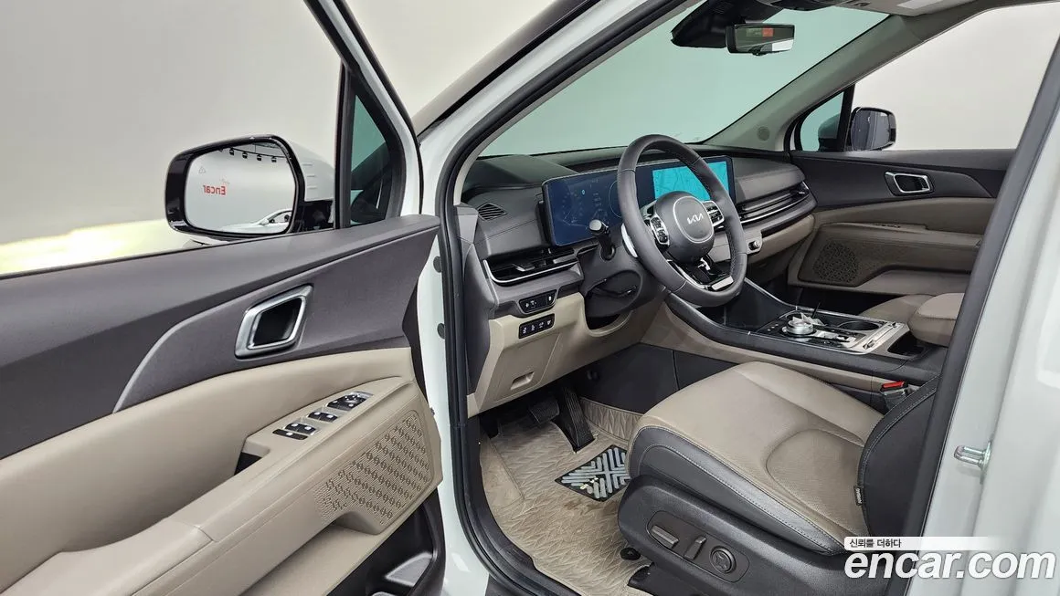 Kia Carnival — фото 10