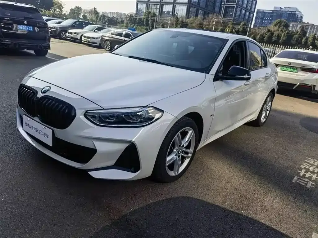 BMW 1 Series — фото 1