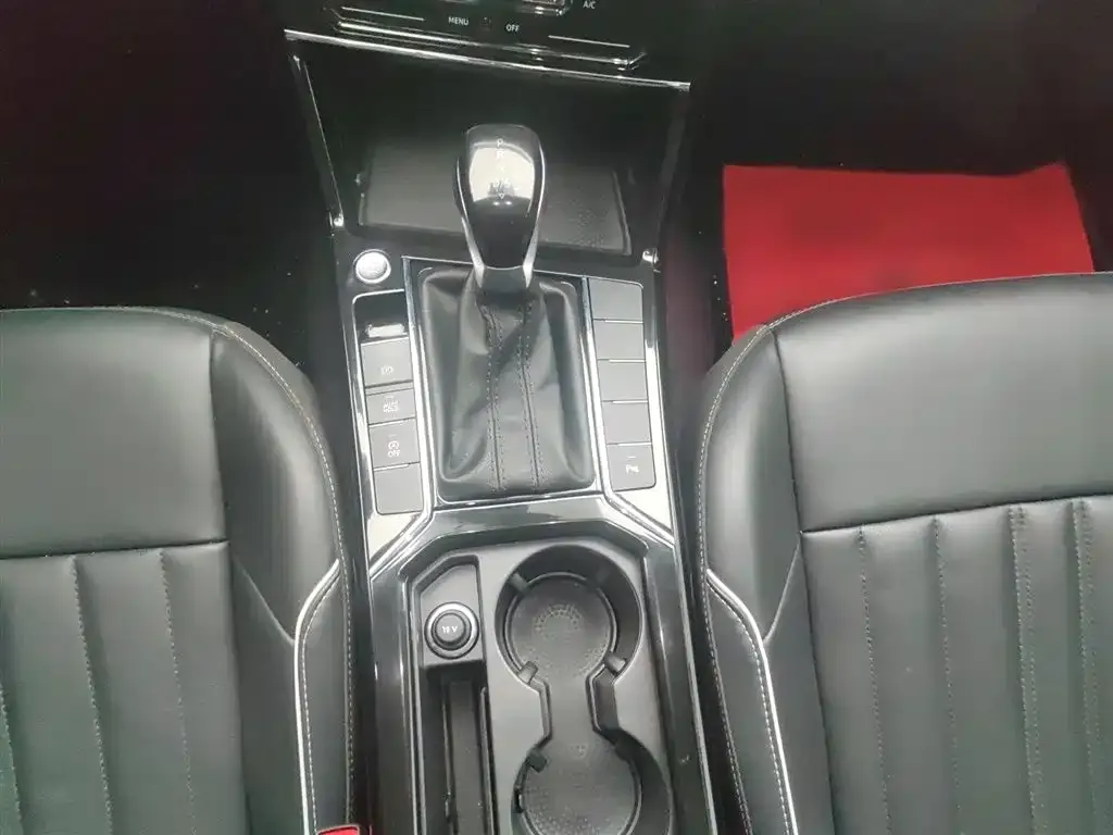 Volkswagen Passat 2022 из CN, фото 9