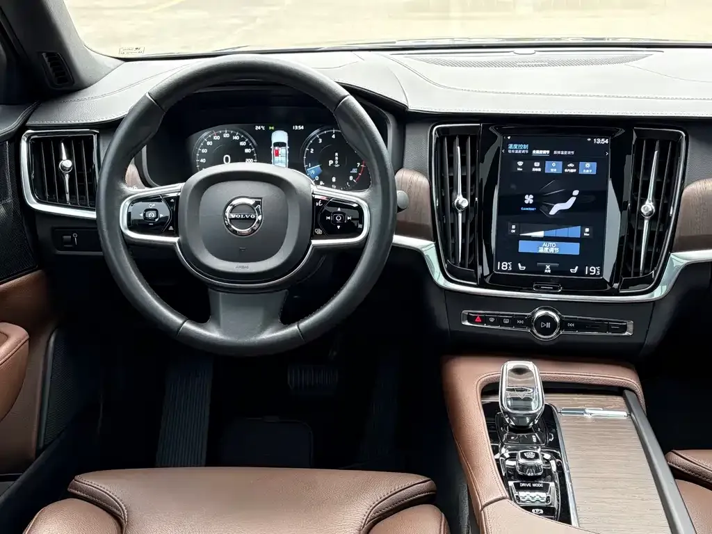Volvo S90 — фото 2
