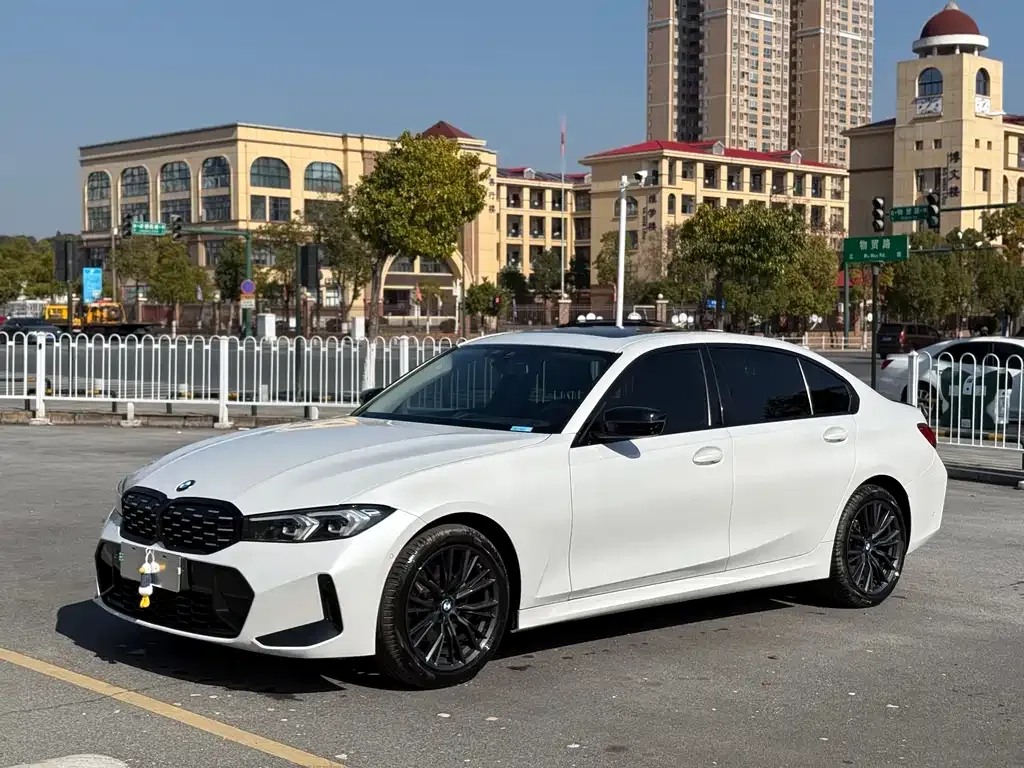 BMW 3 Series 2024 из CN, фото 1