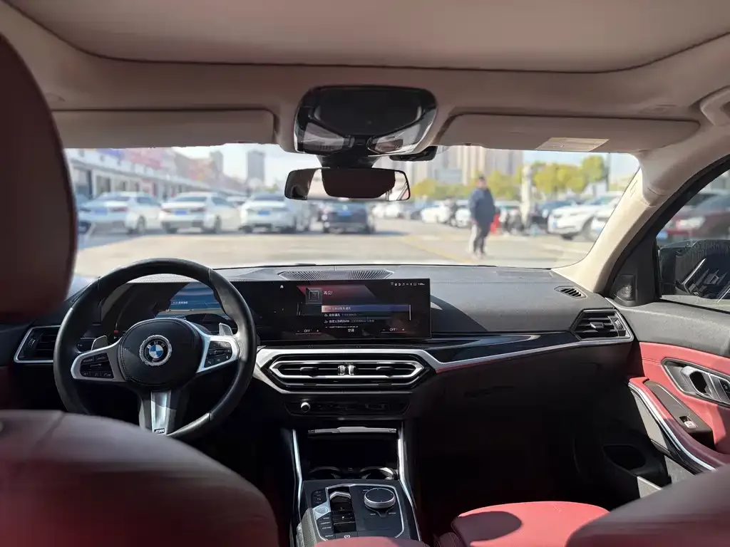 BMW 3 Series 2024 из CN, фото 2