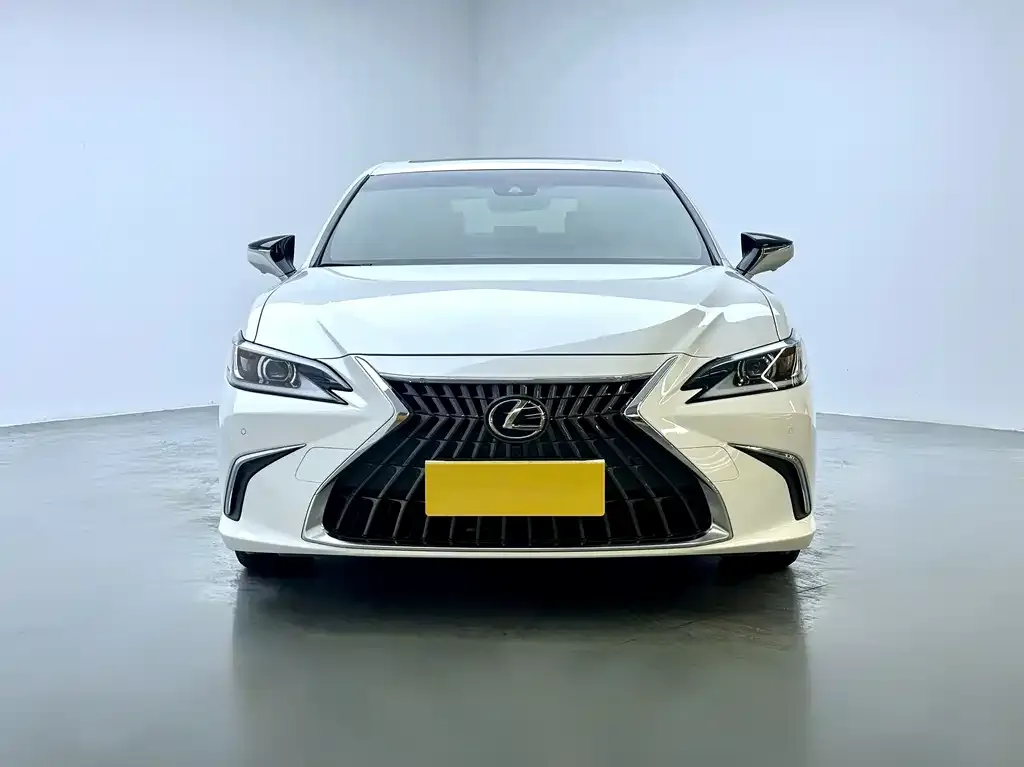Lexus ES — фото 9