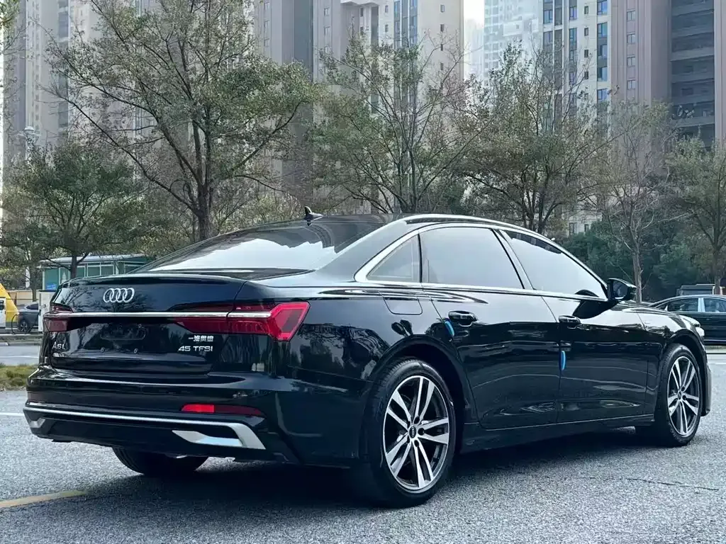 Audi A6L 2023 из CN, фото 8