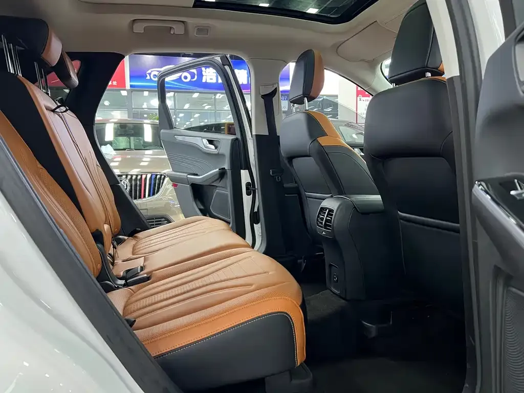 Ford Escape 2021 из CN, фото 9