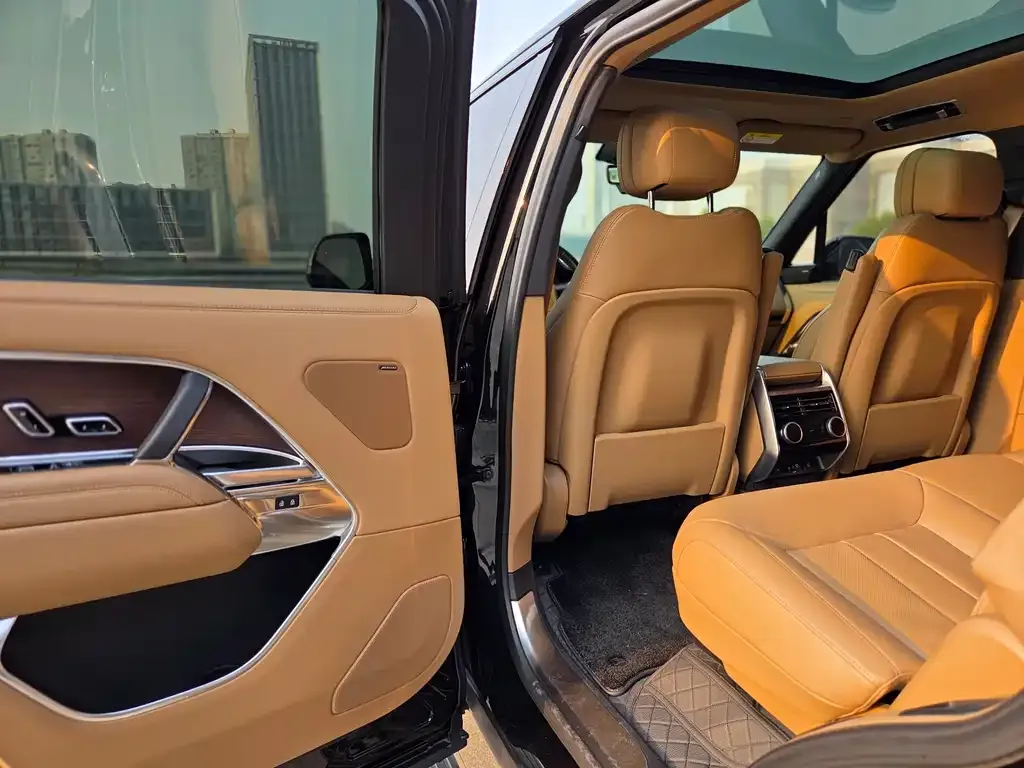 Land Rover Range Rover 2024 из CN, фото 2