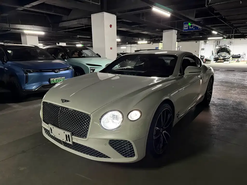 Bentley Continental 2021 из CN, фото 1