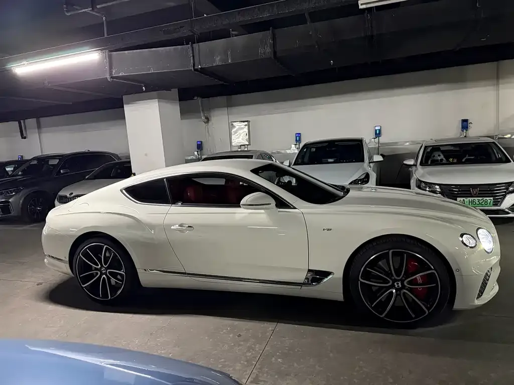 Bentley Continental 2021 из CN, фото 2