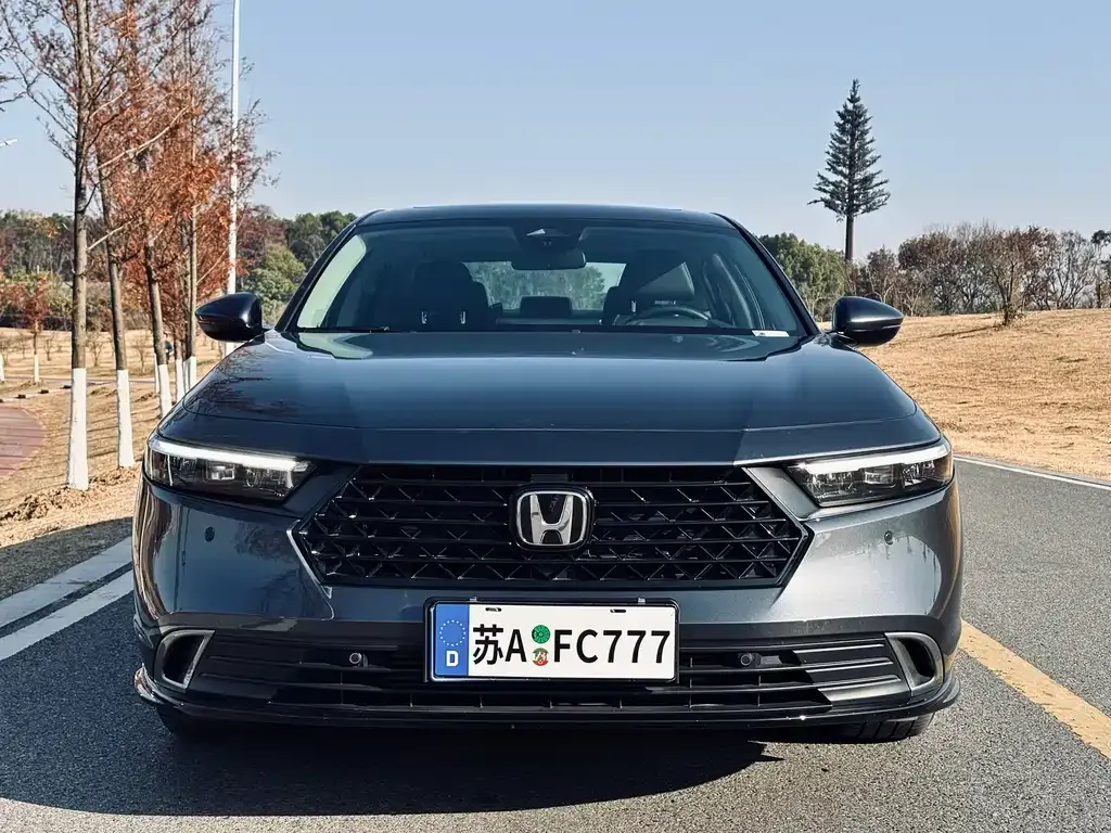 Honda Accord — фото 6