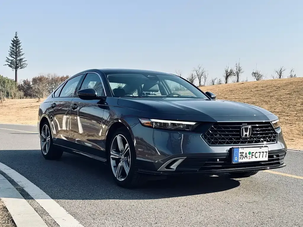 Honda Accord — фото 5