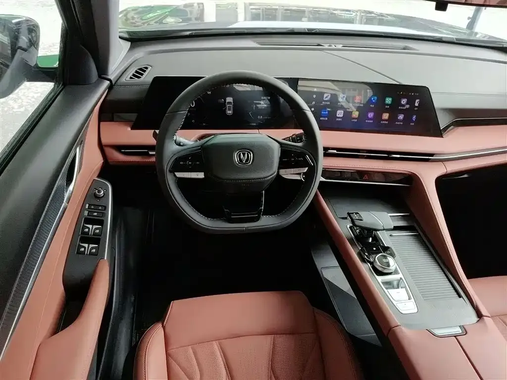 Changan CS75PLUS — фото 3